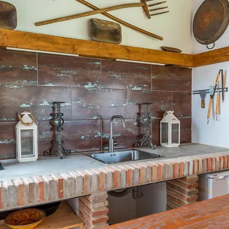 Acogedora Casita En La Subbetica, Centro De Andalucia, Granada Y Cordoba